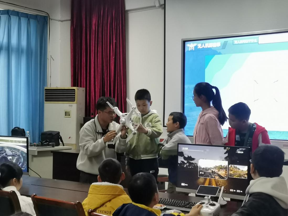 图片2.png 图片2.png